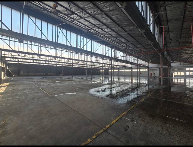 5,751M² WAREHOUSE TO LET IN BOKSBURG EAST